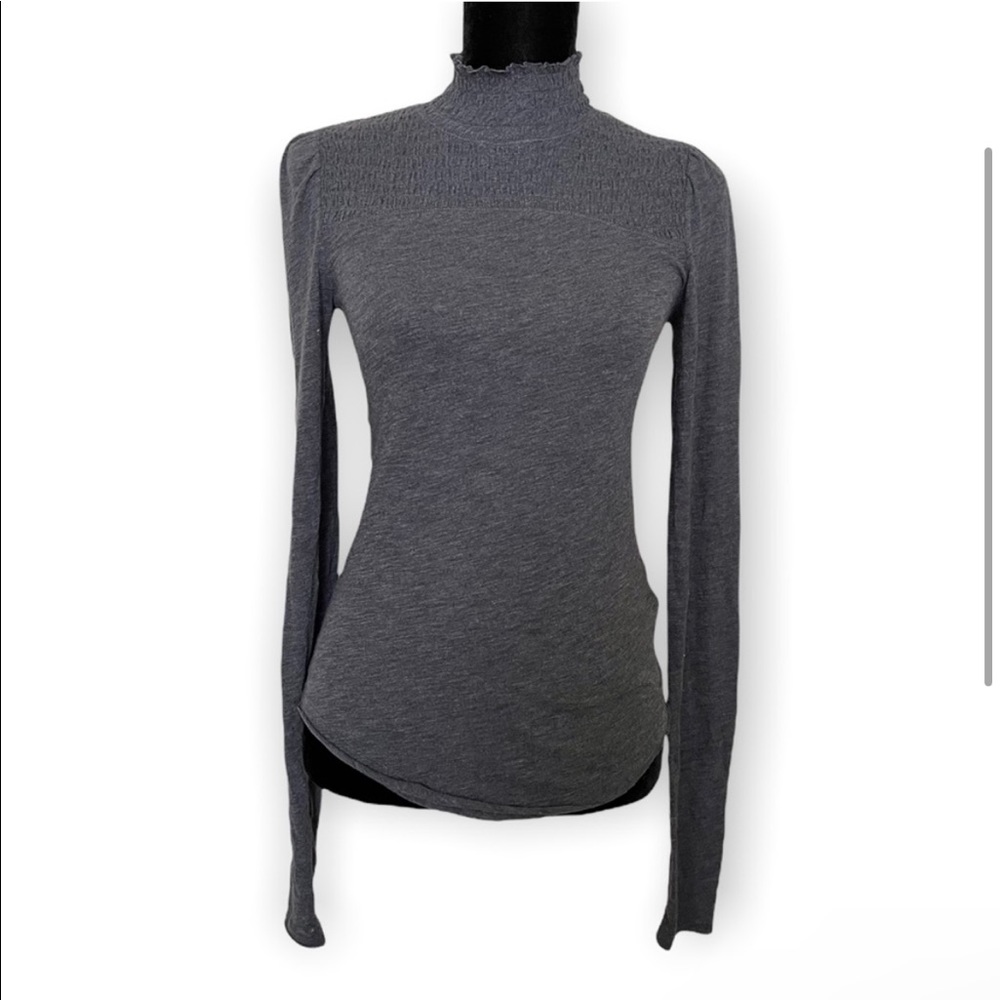 We The Free Smocked turtle neck long sleeve cotton T-shirt gray Small cotton